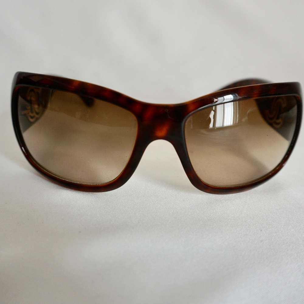 Authentic CHANEL Tortoise Shell Logo Sunglasses